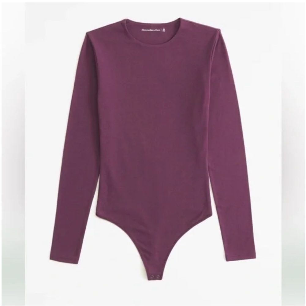 Abercrombie & Fitch Soft Matte Seamless Long-Sleeve Crew Bodysuit in Burgundy